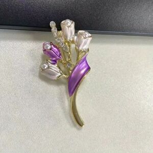 NWT - Lilac and Cream Rose Brooch with Rhinestones